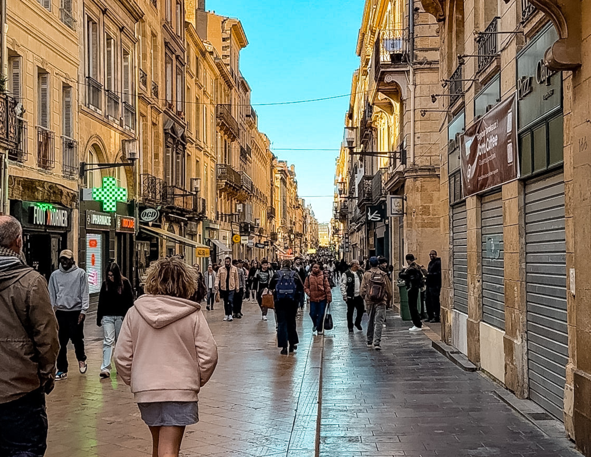 Bordeaux Travel Guide (6).png